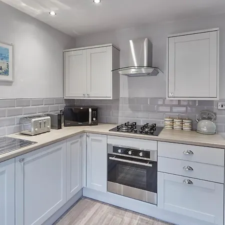 Host & - Fly Away At Ruby Saltburn-by-the-Sea